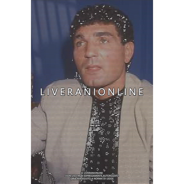 DIAP-RETROSPETTIVA PATRIZIO OLIVA PUGILE NELLA FOTO PATRIZIO OLIVA A MILANO NELL\'ANNO 1988 IN TERRAZZA MARTINI AG ALDO LIVERANI SAS