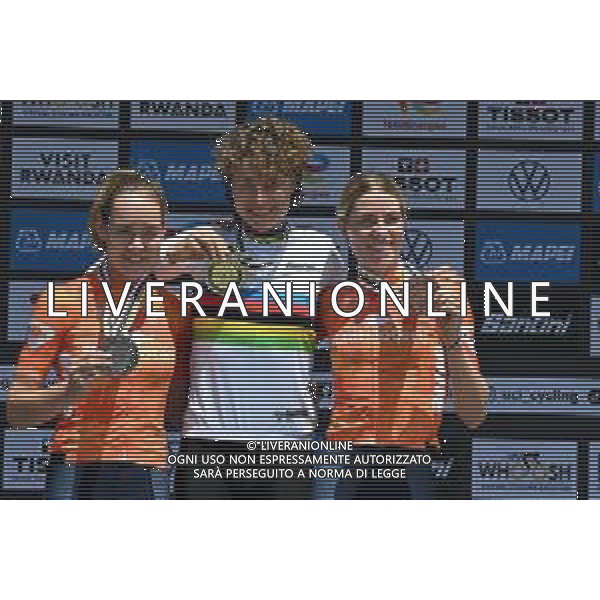 21-09-2025 World Championships Elite Women Cronometro; 2025, Svizzera; 2025, Olanda; Reusser, Marlen; Van Der Breggen, Anna; Vollering, Demi; Kigali; ©SIROTTI - AGENZIA ALDO LIVERANI