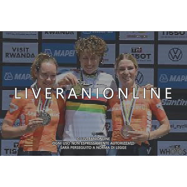 21-09-2025 World Championships Elite Women Cronometro; 2025, Svizzera; 2025, Olanda; Reusser, Marlen; Van Der Breggen, Anna; Vollering, Demi; Kigali; ©SIROTTI - AGENZIA ALDO LIVERANI
