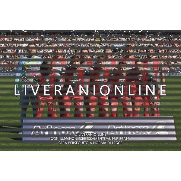 TVRG Cremonese vs Parma nella foto ormazione Cremonese, in piedi da SX Emil Audero (Cremonese), Filippo Terracciano (Cremonese), Giuseppe Pezzella (Cremonese), Federico Baschirotto (Cremonese), Michele Collocolo (Cremonese) e Franco Damian Vazquez (Cremonese); in basso da SX Warren Bondo (Cremonese), Matteo Bianchetti (Cremonese), Alessio Zerbin (Cremonese), Jari Vandeputte (Cremonese) e Antonio Sanabria (Cremonese) Cremona 21-09-2025 Stadio Giovanni Zini Cremonese vs Parma Campionato Serie A Enilive - 4a giornata foto Roberto Garavaglia/Agenzia Aldo Liverani sas