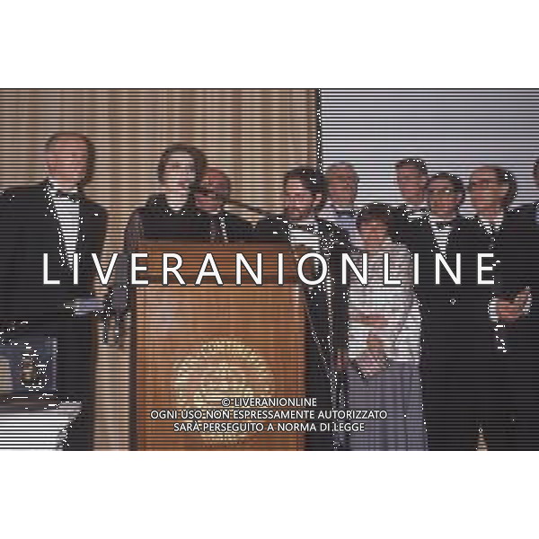 DIAP-RETROSPETTIVA MARTIN SCORSESE REGSTA NELLA FOTO MARTIN SCORSESE A CANNES NELL\'ANNO 1990 CON ISABELLA ROSSELLINI AG ALDO LIVERANI SAS
