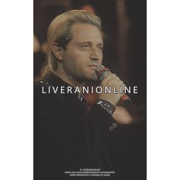 DIAP-RETROSPETTIVA AMEDEO MINGHI CANTANTE NELLA FOTO AMEDEO MINGHI A SANREMO NELL\'ANNO 1991 AG ALDO LIVERANI SAS