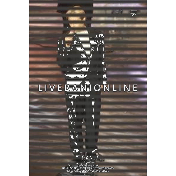 DIAP-RETROSPETTIVA AMEDEO MINGHI CANTANTE NELLA FOTO AMEDEO MINGHI A SANREMO NELL\'ANNO 1991 AG ALDO LIVERANI SAS