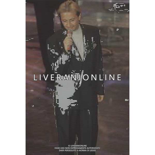 DIAP-RETROSPETTIVA AMEDEO MINGHI CANTANTE NELLA FOTO AMEDEO MINGHI A SANREMO NELL\'ANNO 1991 AG ALDO LIVERANI SAS