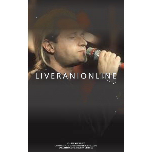 DIAP-RETROSPETTIVA AMEDEO MINGHI CANTANTE NELLA FOTO AMEDEO MINGHI A SANREMO NELL\'ANNO 1991 AG ALDO LIVERANI SAS