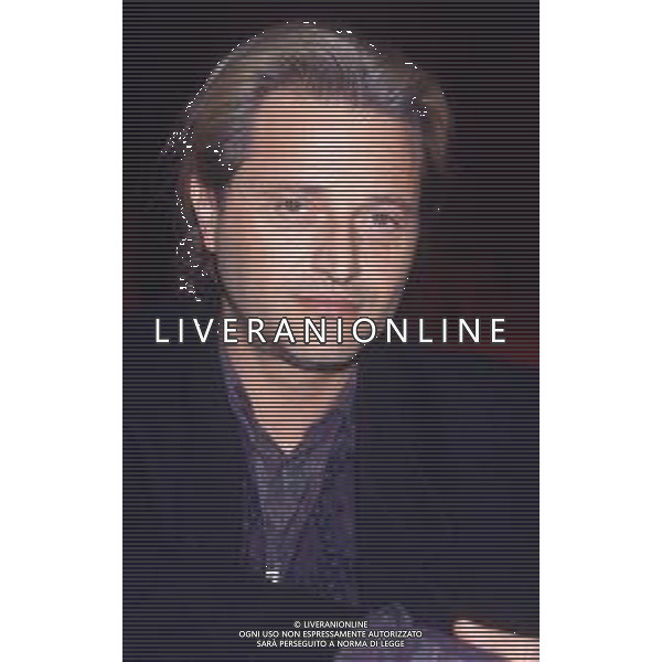 DIAP-RETROSPETTIVA AMEDEO MINGHI CANTANTE NELLA FOTO AMEDEO MINGHI A SANREMO NELL\'ANNO 1991 AG ALDO LIVERANI SAS