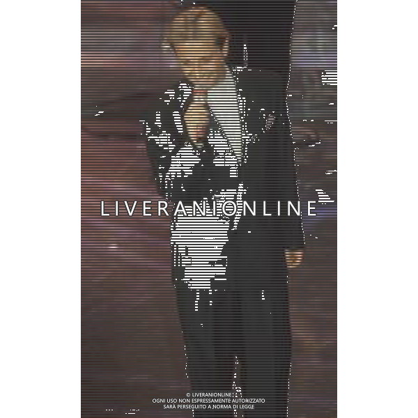 DIAP-RETROSPETTIVA AMEDEO MINGHI CANTANTE NELLA FOTO AMEDEO MINGHI A SANREMO NELL\'ANNO 1991 AG ALDO LIVERANI SAS