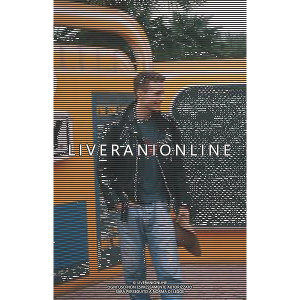 DIAP-RETRSPETTIVA LORENZO JOVANOTTI CANTANTE NLLA FOTO LORENZO JOVANOTTI A MILANO NELL\'ANNO 1987 A RADIO DEEJAY AG ALDO LIVERANI SAS