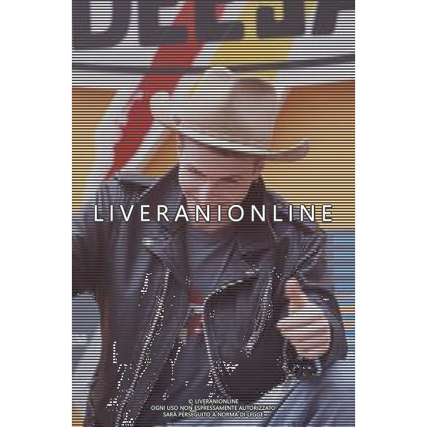 DIAP-RETRSPETTIVA LORENZO JOVANOTTI CANTANTE NLLA FOTO LORENZO JOVANOTTI A MILANO NELL\'ANNO 1987 A RADIO DEEJAY AG ALDO LIVERANI SAS