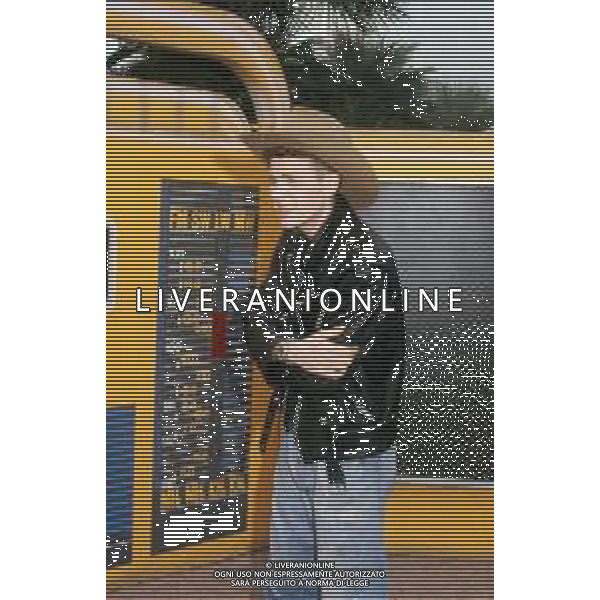 DIAP-RETRSPETTIVA LORENZO JOVANOTTI CANTANTE NLLA FOTO LORENZO JOVANOTTI A MILANO NELL\'ANNO 1987 A RADIO DEEJAY AG ALDO LIVERANI SAS