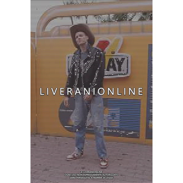 DIAP-RETRSPETTIVA LORENZO JOVANOTTI CANTANTE NLLA FOTO LORENZO JOVANOTTI A MILANO NELL\'ANNO 1987 A RADIO DEEJAY AG ALDO LIVERANI SAS