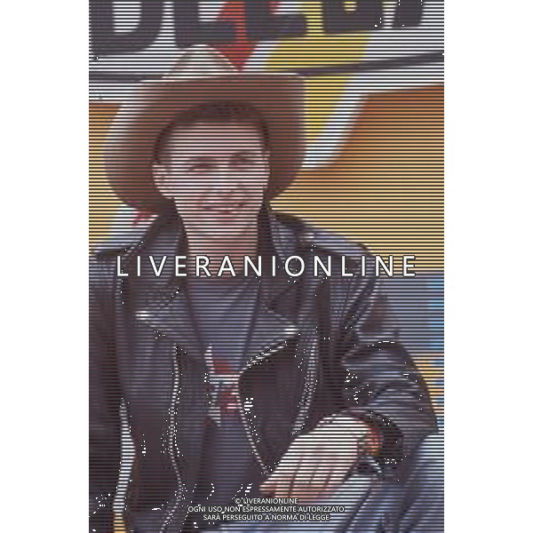 DIAP-RETRSPETTIVA LORENZO JOVANOTTI CANTANTE NLLA FOTO LORENZO JOVANOTTI A MILANO NELL\'ANNO 1987 A RADIO DEEJAY AG ALDO LIVERANI SAS