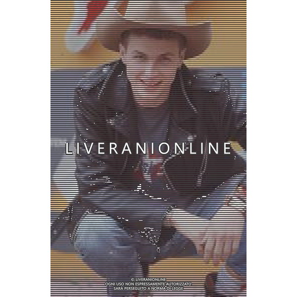 DIAP-RETRSPETTIVA LORENZO JOVANOTTI CANTANTE NLLA FOTO LORENZO JOVANOTTI A MILANO NELL\'ANNO 1987 A RADIO DEEJAY AG ALDO LIVERANI SAS