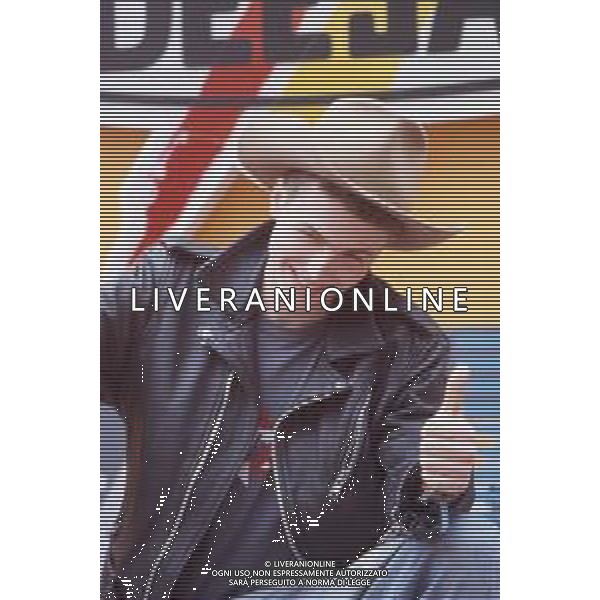 DIAP-RETRSPETTIVA LORENZO JOVANOTTI CANTANTE NLLA FOTO LORENZO JOVANOTTI A MILANO NELL\'ANNO 1987 A RADIO DEEJAY AG ALDO LIVERANI SAS