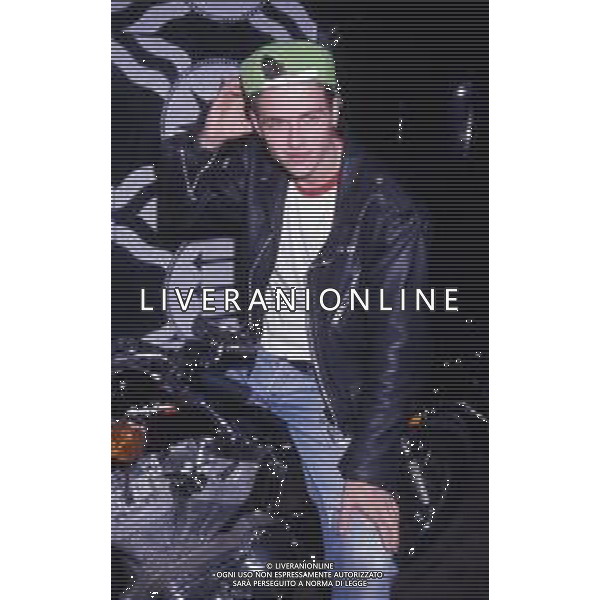 DIAP-RETROSPETTIVA LORENZO JOVANOTTI CANTANTE NLLA FOTO LORENZO JOVANOTTI A MILANO NELL\'ANNO 1985-90 AG ALDO LIVERANI SAS