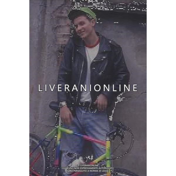 DIAP-RETROSPETTIVA LORENZO JOVANOTTI CANTANTE NLLA FOTO LORENZO JOVANOTTI A MILANO NELL\'ANNO 1985-90 AG ALDO LIVERANI SAS