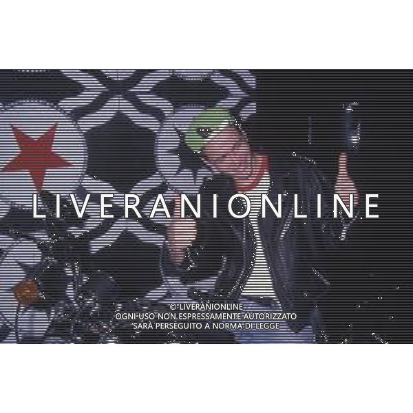 DIAP-RETROSPETTIVA LORENZO JOVANOTTI CANTANTE NLLA FOTO LORENZO JOVANOTTI A MILANO NELL\'ANNO 1985-90 AG ALDO LIVERANI SAS