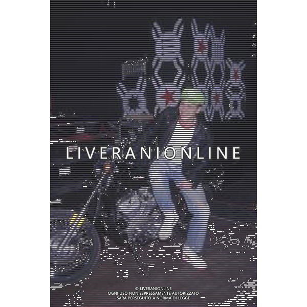 DIAP-RETROSPETTIVA LORENZO JOVANOTTI CANTANTE NLLA FOTO LORENZO JOVANOTTI A MILANO NELL\'ANNO 1985-90 AG ALDO LIVERANI SAS