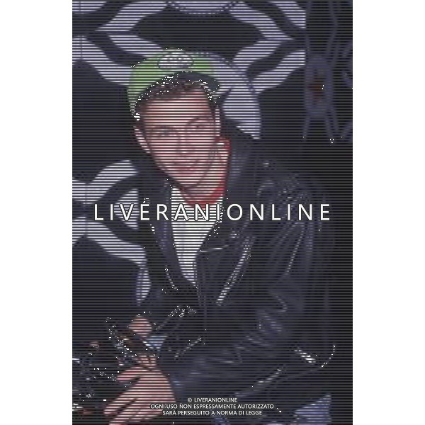 DIAP-RETROSPETTIVA LORENZO JOVANOTTI CANTANTE NLLA FOTO LORENZO JOVANOTTI A MILANO NELL\'ANNO 1985-90 AG ALDO LIVERANI SAS