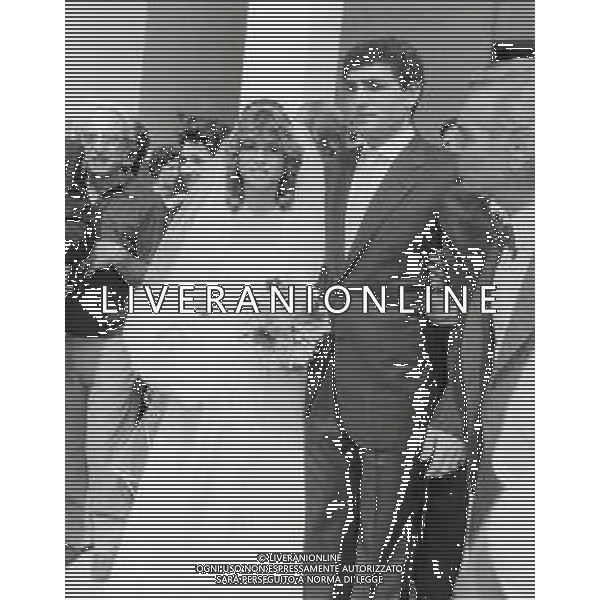 NEG-RETROSPETTIVA PATRIZIO OLIVA PUGILE NELLA FOTO PATRIZIO OLIVA IL GIORNO DEL SUO MATRIMONIO NELL\'ANNO 1982 LA MOGLIE SILVANA CAIAZZO AG ALDO LIVERANI SAS