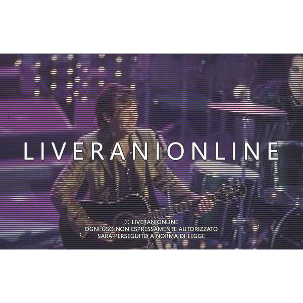 DIAP-RETROSPETTIVA BON JOVI CANTANTE NELLA FOTO BON JOVI A SANREMO NELL\'ANNO 1996 AG ALDO LIVERANI SAS