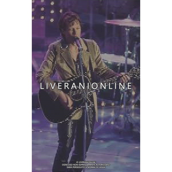 DIAP-RETROSPETTIVA BON JOVI CANTANTE NELLA FOTO BON JOVI A SANREMO NELL\'ANNO 1996 AG ALDO LIVERANI SAS