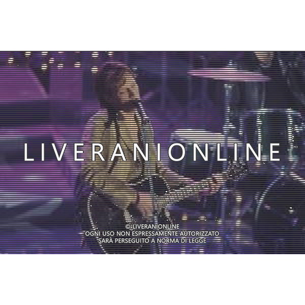 DIAP-RETROSPETTIVA BON JOVI CANTANTE NELLA FOTO BON JOVI A SANREMO NELL\'ANNO 1996 AG ALDO LIVERANI SAS
