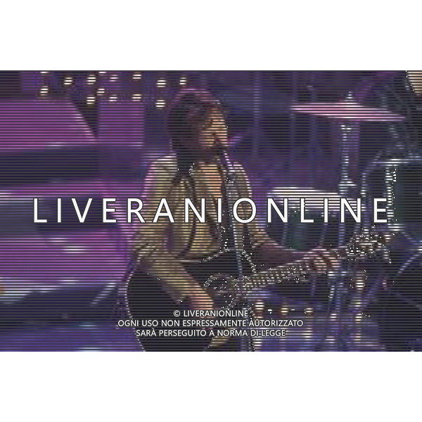 DIAP-RETROSPETTIVA BON JOVI CANTANTE NELLA FOTO BON JOVI A SANREMO NELL\'ANNO 1996 AG ALDO LIVERANI SAS