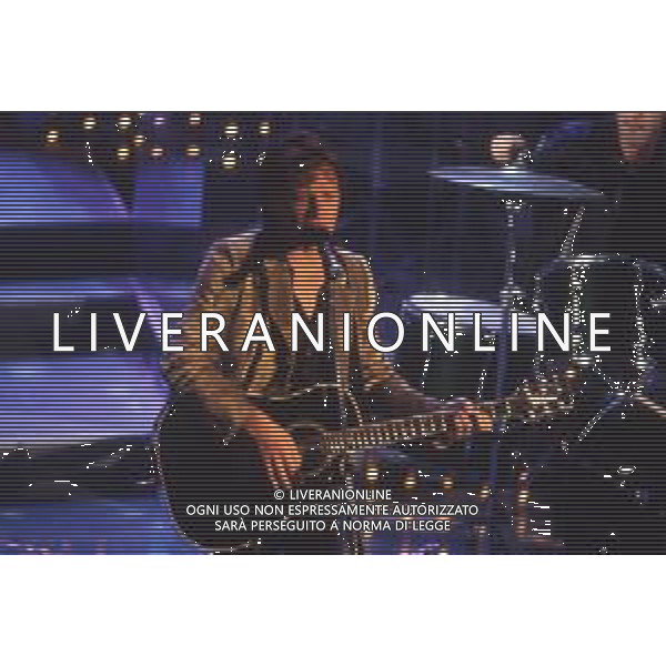 DIAP-RETROSPETTIVA BON JOVI CANTANTE NELLA FOTO BON JOVI A SANREMO NELL\'ANNO 1996 AG ALDO LIVERANI SAS