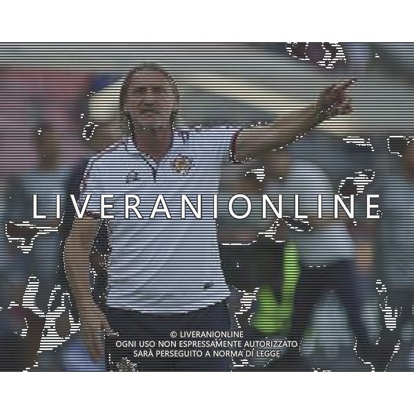 Davide Nicola Head Coach of US Cremonese gestures during US Cremonese vs Parma Calcio, 4° Serie A Enilive 2025-26 game at Renato Zini stadium in Cremona (CR), Italy, on September 21, 2025. (Photo by Davide Casentini) - AGENZIA ALDO LIVERANI