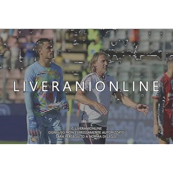 Davide Nicola Head Coach of US Cremonese and Emil Audero of US Cremonese applaud the fans following the final whistle during US Cremonese vs Parma Calcio, 4° Serie A Enilive 2025-26 game at Renato Zini stadium in Cremona (CR), Italy, on September 21, 2025. (Photo by Davide Casentini) - AGENZIA ALDO LIVERANI
