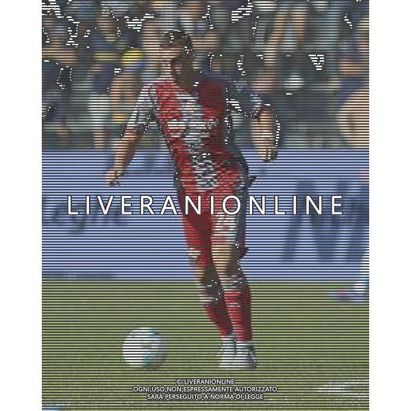 Filippo Terracciano of US Cremonese play the ball during US Cremonese vs Parma Calcio, 4° Serie A Enilive 2025-26 game at Renato Zini stadium in Cremona (CR), Italy, on September 21, 2025. (Photo by Davide Casentini) - AGENZIA ALDO LIVERANI