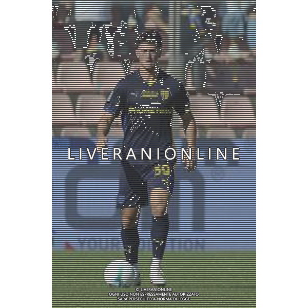 Alessandro Circati of Parma AC play the ball during US Cremonese vs Parma Calcio, 4° Serie A Enilive 2025-26 game at Renato Zini stadium in Cremona (CR), Italy, on September 21, 2025. (Photo by Davide Casentini) - AGENZIA ALDO LIVERANI