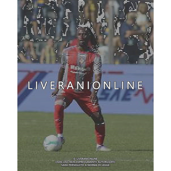 Warren Bondo of US Cremonese play the ball during US Cremonese vs Parma Calcio, 4° Serie A Enilive 2025-26 game at Renato Zini stadium in Cremona (CR), Italy, on September 21, 2025. (Photo by Davide Casentini) - AGENZIA ALDO LIVERANI