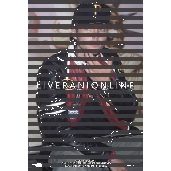 DIAP-RETROSPETTIVA LORENZO JOVANOTTI CANTANTE NELLA FOTO LORENZO JOVANOTTI PRESENTA IL SUO NUOVO DISCO “LA TRIBU\' CHE BALLA “NELL\'ANNO 1991 AG ALDO LIVERANI SAS