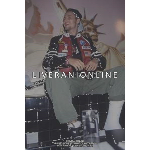 DIAP-RETROSPETTIVA LORENZO JOVANOTTI CANTANTE NELLA FOTO LORENZO JOVANOTTI PRESENTA IL SUO NUOVO DISCO “LA TRIBU\' CHE BALLA “NELL\'ANNO 1991 AG ALDO LIVERANI SAS