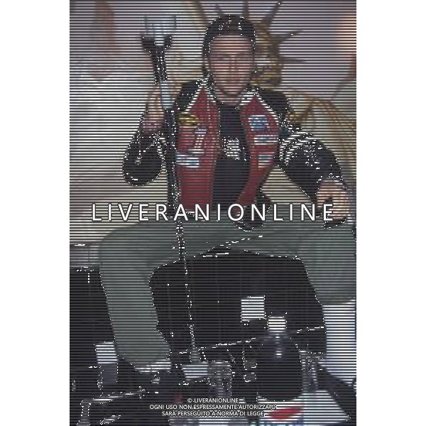 DIAP-RETROSPETTIVA LORENZO JOVANOTTI CANTANTE NELLA FOTO LORENZO JOVANOTTI PRESENTA IL SUO NUOVO DISCO “LA TRIBU\' CHE BALLA “NELL\'ANNO 1991 AG ALDO LIVERANI SAS