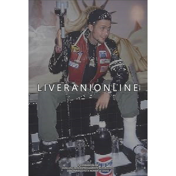 DIAP-RETROSPETTIVA LORENZO JOVANOTTI CANTANTE NELLA FOTO LORENZO JOVANOTTI PRESENTA IL SUO NUOVO DISCO “LA TRIBU\' CHE BALLA “NELL\'ANNO 1991 AG ALDO LIVERANI SAS