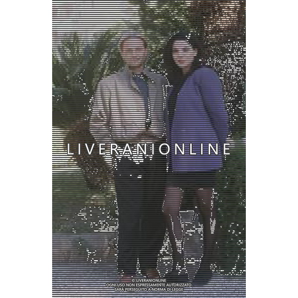 DIAP-RETROSPETTIVA AMEDEO MINGHI CANTANTE NELLA FOTO AMEDEO MINGHI CON MIETTA A SANREMO NELL\'ANNO 1990 AG ALDO LIVERANI SAS