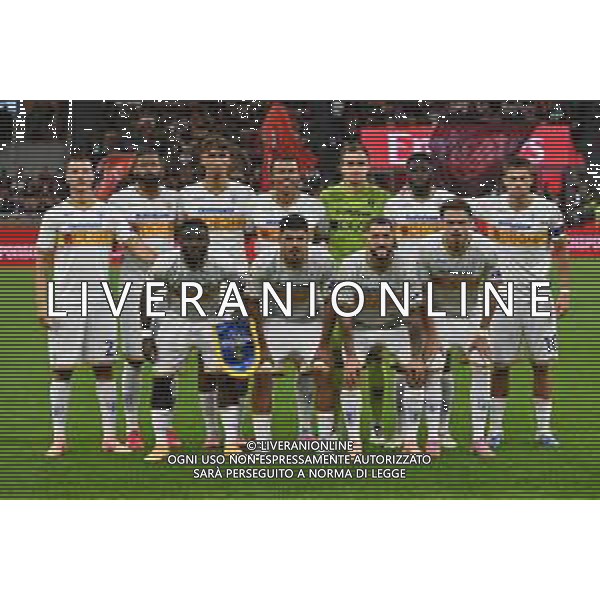 Milan vs Lecce nella foto formazione Lecce, in piedi da SX Francesco Camarda (Lecce), Jamil Siebert (Lecce), Tiago Gabriel (Lecce), Corrie Ndaba (Lecce), Christian Fruchtl (Lecce), Mohamed Dramè Kaba (Lecce) e Medon Berisha (Lecce); in basso da SX Konan N\'Dri (Lecce), Danilo Veiga (Lecce), Josè Antonio Tete Morente (Lecce) e Thorir Johann Helgason (Lecce) Milano 23-09-2025 Stadio Giuseppe Meazza - San Siro Milan vs Lecce Coppa Italia Frecciarossa - sedicesimi di finale foto Roberto Garavaglia/Agenzia Aldo Liverani sas