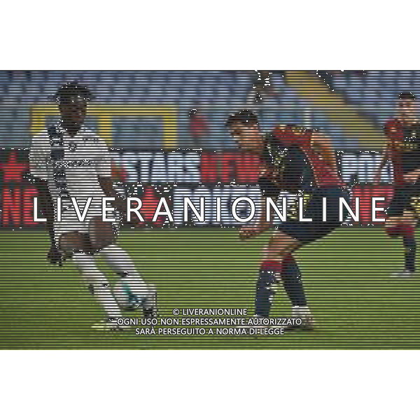 TVRG Genoa vs Empoli nella foto Valentin Carboni (Genoa) occasione da gol, sulla SX Nosa Edward Obaretin (Empoli) Genova 25-09-2025 Stadio Luigi Ferraris - Marassi Genoa vs Empoli Coppa Italia Frecciarossa - sedicesimi di finale foto Roberto Garavaglia/Agenzia Aldo Liverani sas
