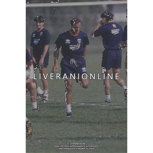 DIAP-RETROSPETTIVA CHRISTIAN LANTIGNOTTI CALCIATORE NELLA FOTO CHRISTIAN LANTIGNOTTI CON LA MAGLIA DEL CAGLIARI CALCIO NELL\'ANNO 1994 AG ALDO LIVERANI SAS 