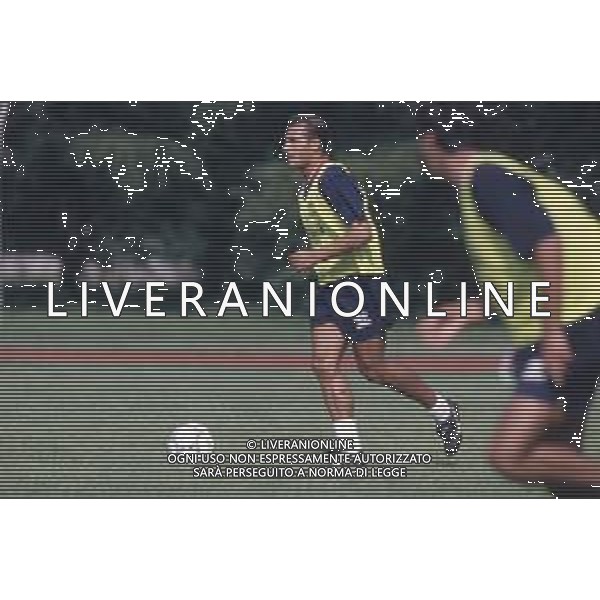 DIAP-RETROSPETTIVA CHRISTIAN LANTIGNOTTI CALCIATORE NELLA FOTO CHRISTIAN LANTIGNOTTI CON LA MAGLIA DEL CAGLIARI CALCIO NELL\'ANNO 1994 AG ALDO LIVERANI SAS 