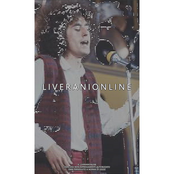 DIAP-RETROSPETTIVA ANGELO BRANDUARDI CANTANTE NELLA FOTO ANGELO BRANDUARDI AG ALDO LIVERANI SAS 