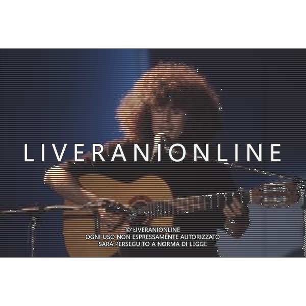 DIAP-RETROSPETTIVA ANGELO BRANDUARDI CANTANTE NELLA FOTO ANGELO BRANDUARDI AG ALDO LIVERANI SAS 