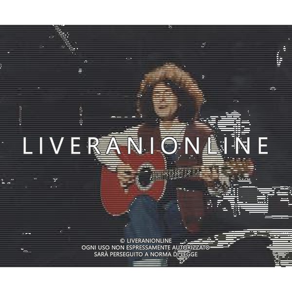 ST-RETROSPETTIVA ANGELO BRANDUARDI CANTANTE NELLA FOTO ANGELO BRANDUARDI AG ALDO LIVERANI SAS