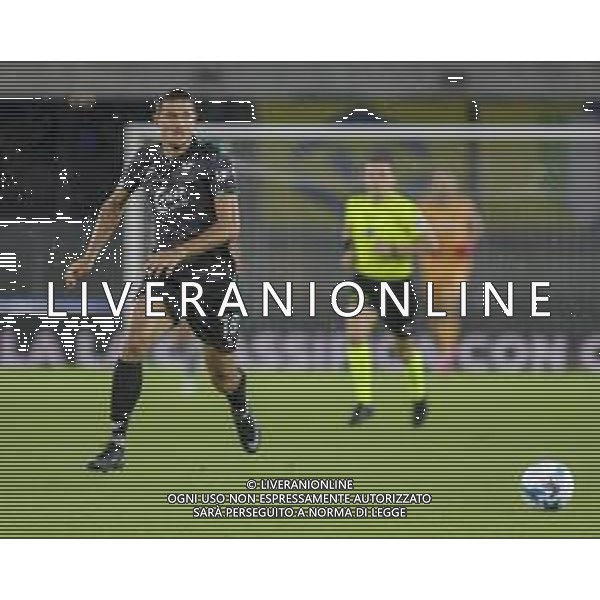 Michael Venturi of Venezia FC play the ball during Hellas Verona FC vs Venezia FC, 16° leg of Coppa Italia Frecciarossa 2025-26 game at Marcantonio Bentegodi stadium in Verona (VR), Italy, on September 24, 2025. (Photo by Davide Casentini)- AGENZIA ALDO LIVERANI SAS