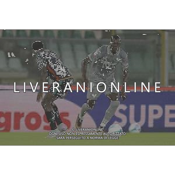 Fallou Cham of Hellas Verona FC play the ball during Hellas Verona FC vs Venezia FC, 16° leg of Coppa Italia Frecciarossa 2025-26 game at Marcantonio Bentegodi stadium in Verona (VR), Italy, on September 24, 2025. (Photo by Davide Casentini)- AGENZIA ALDO LIVERANI SAS