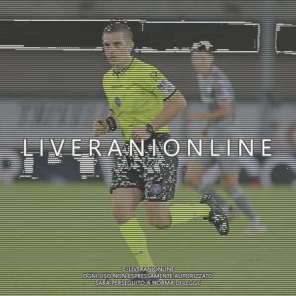 Arbitro - The Referee Andrea Calzavara during Hellas Verona FC vs Venezia FC, 16° leg of Coppa Italia Frecciarossa 2025-26 game at Marcantonio Bentegodi stadium in Verona (VR), Italy, on September 24, 2025. (Photo by Davide Casentini)- AGENZIA ALDO LIVERANI SAS