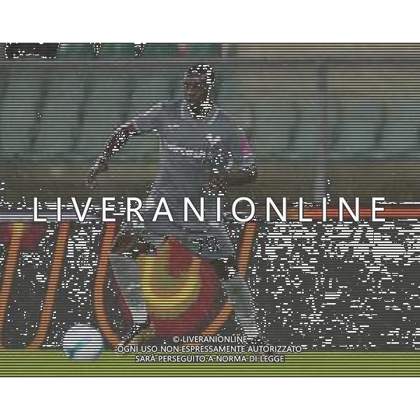Fallou Cham of Hellas Verona FC play the ball during Hellas Verona FC vs Venezia FC, 16° leg of Coppa Italia Frecciarossa 2025-26 game at Marcantonio Bentegodi stadium in Verona (VR), Italy, on September 24, 2025. (Photo by Davide Casentini)- AGENZIA ALDO LIVERANI SAS